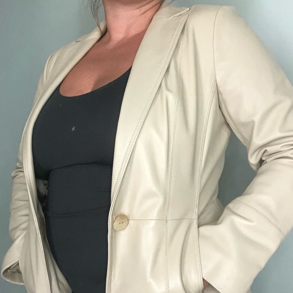 Sigrid Olsen - Picture 4 of 6